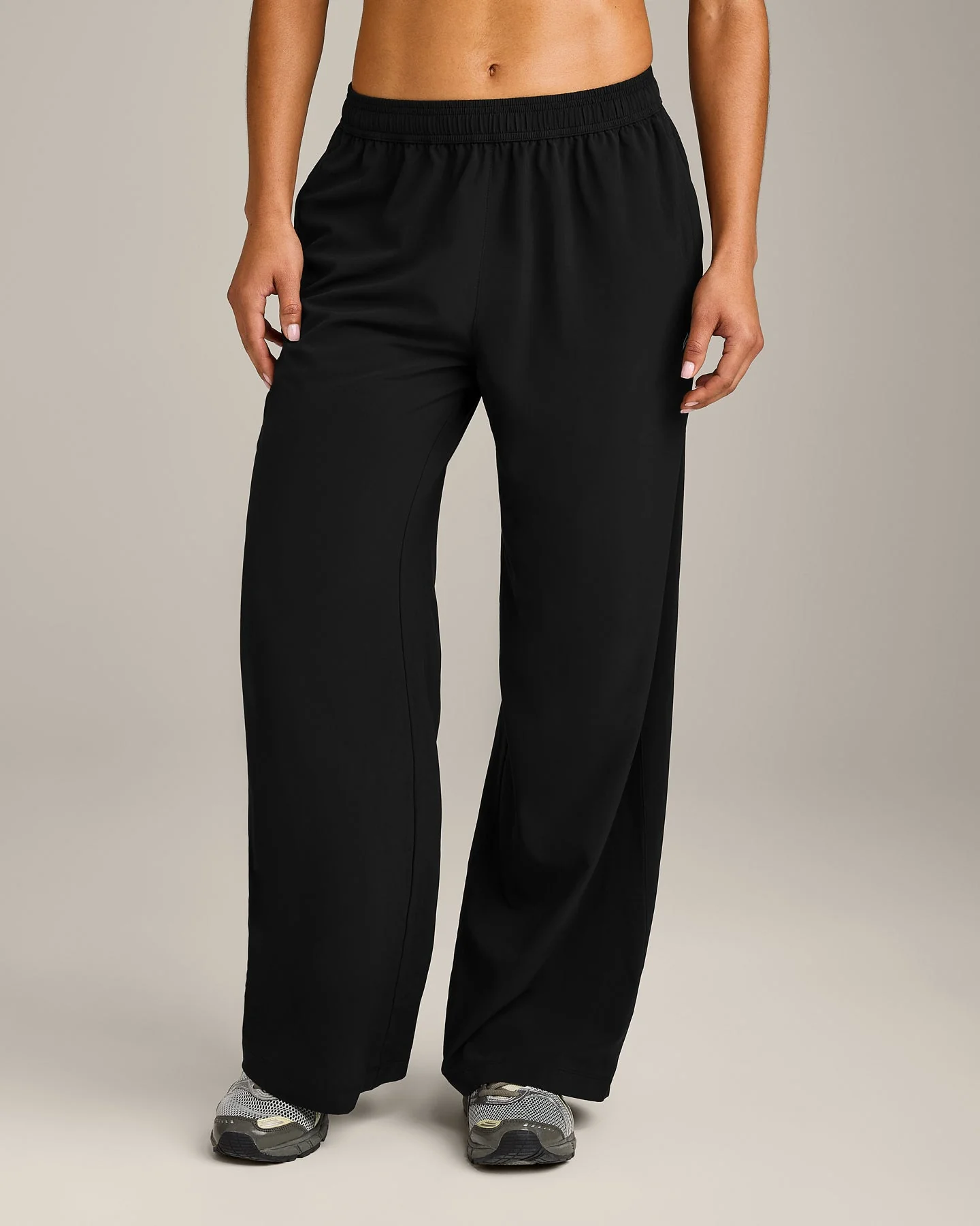 AirMove™ Straight Leg Pants New Branding | Black