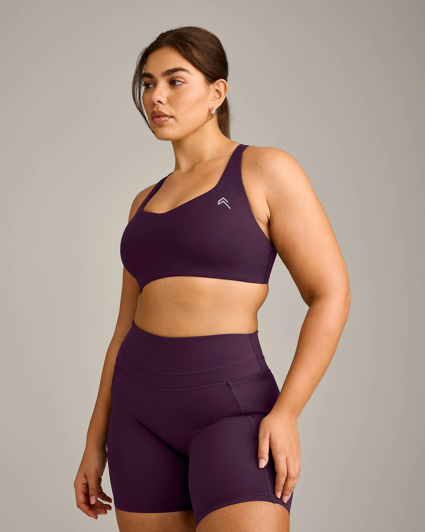 EasyLift™ Cross Back Sports Bra with Grey Logo | Blackberry Purple