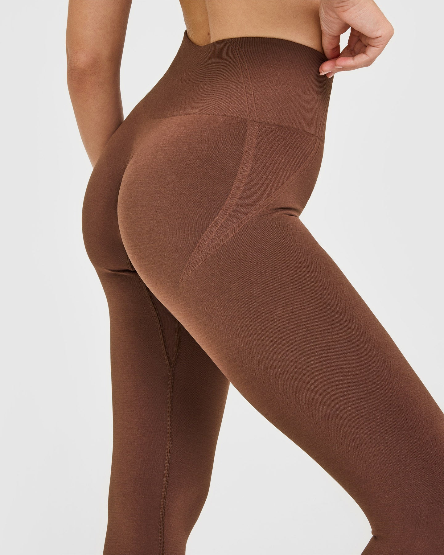 EffortlessLift™ Seamless Leggings with White Logo | Rustic Brown - Image 4