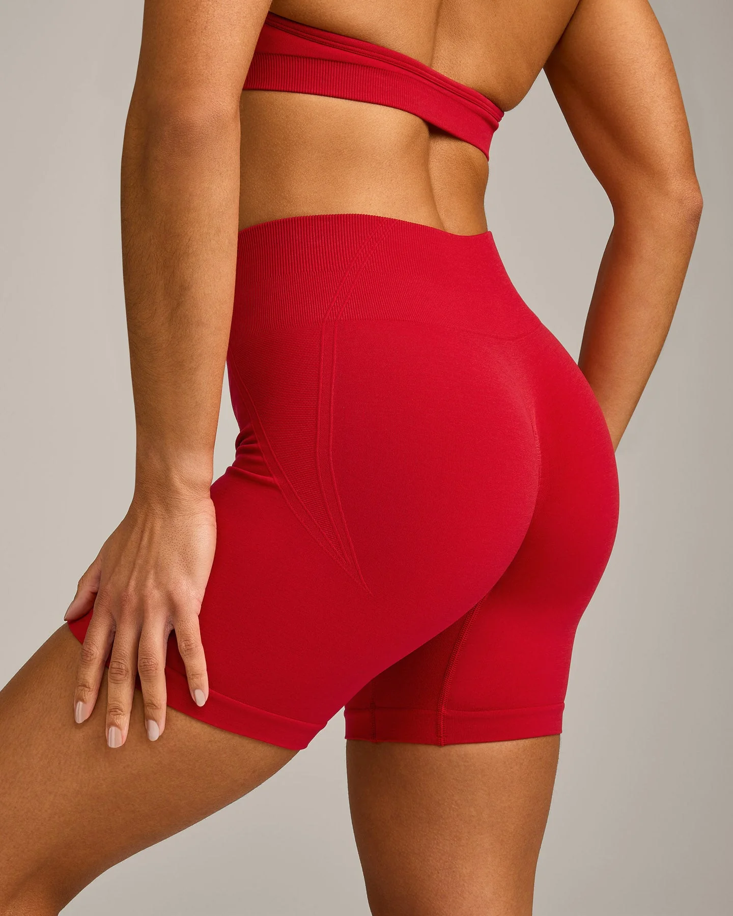 EffortlessLift™ Seamless Mid Rise Shorts with Grey Logo | Fiery Red - Image 4