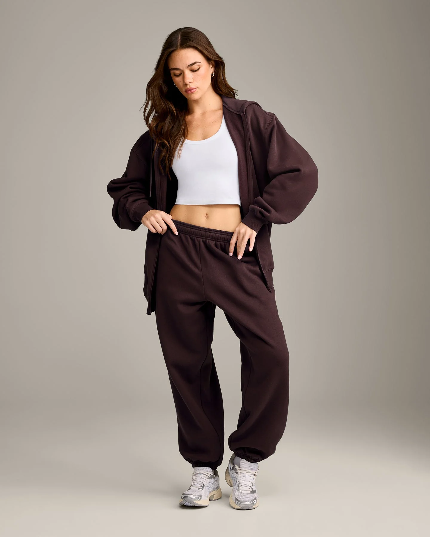 Foundations Cosy Oversized Joggers | Plum Brown - Image 3