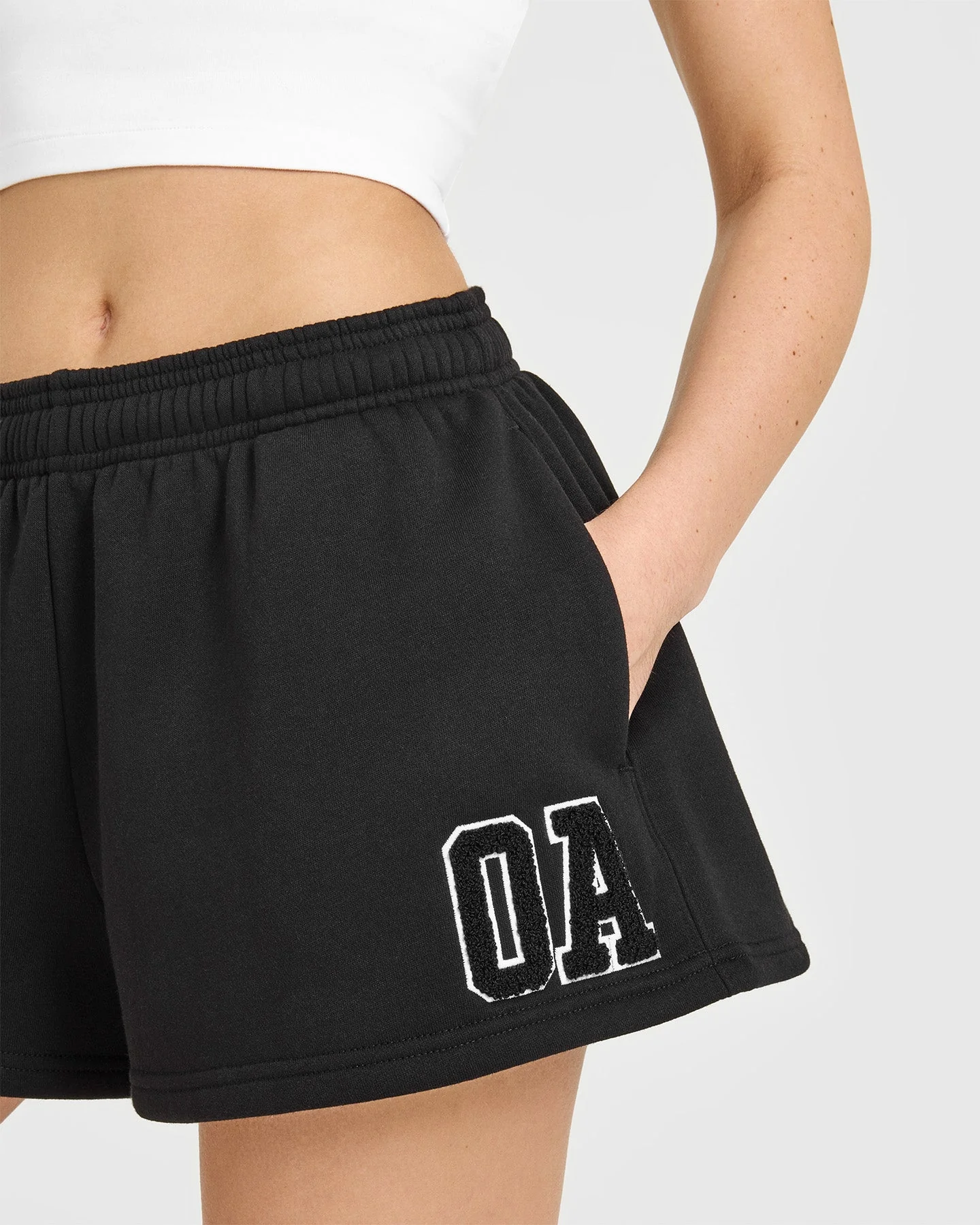 Foundations Oversized Oner 25 Shorts | Black - Image 6
