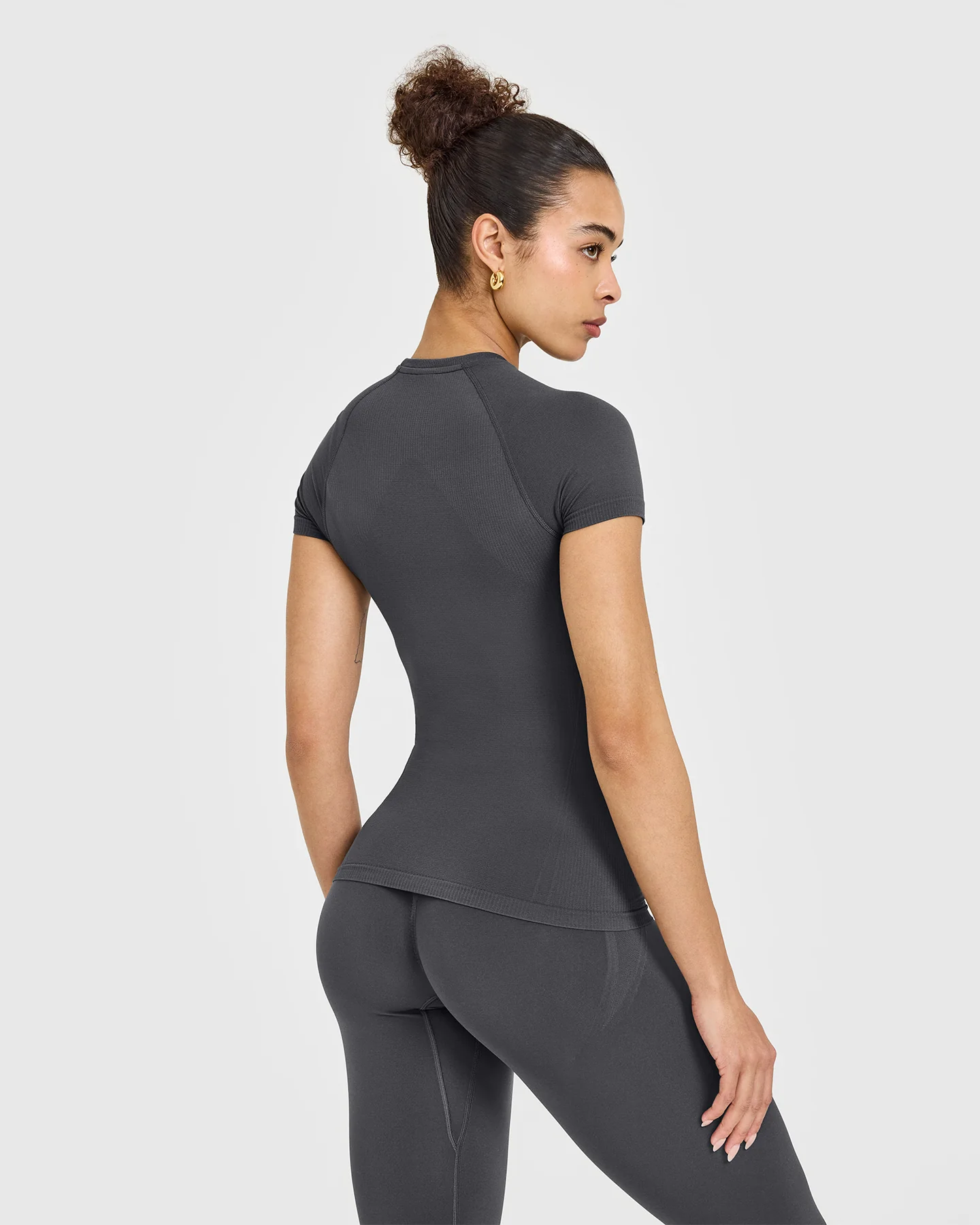 Go To Seamless Fitted Top | Coal - Image 2