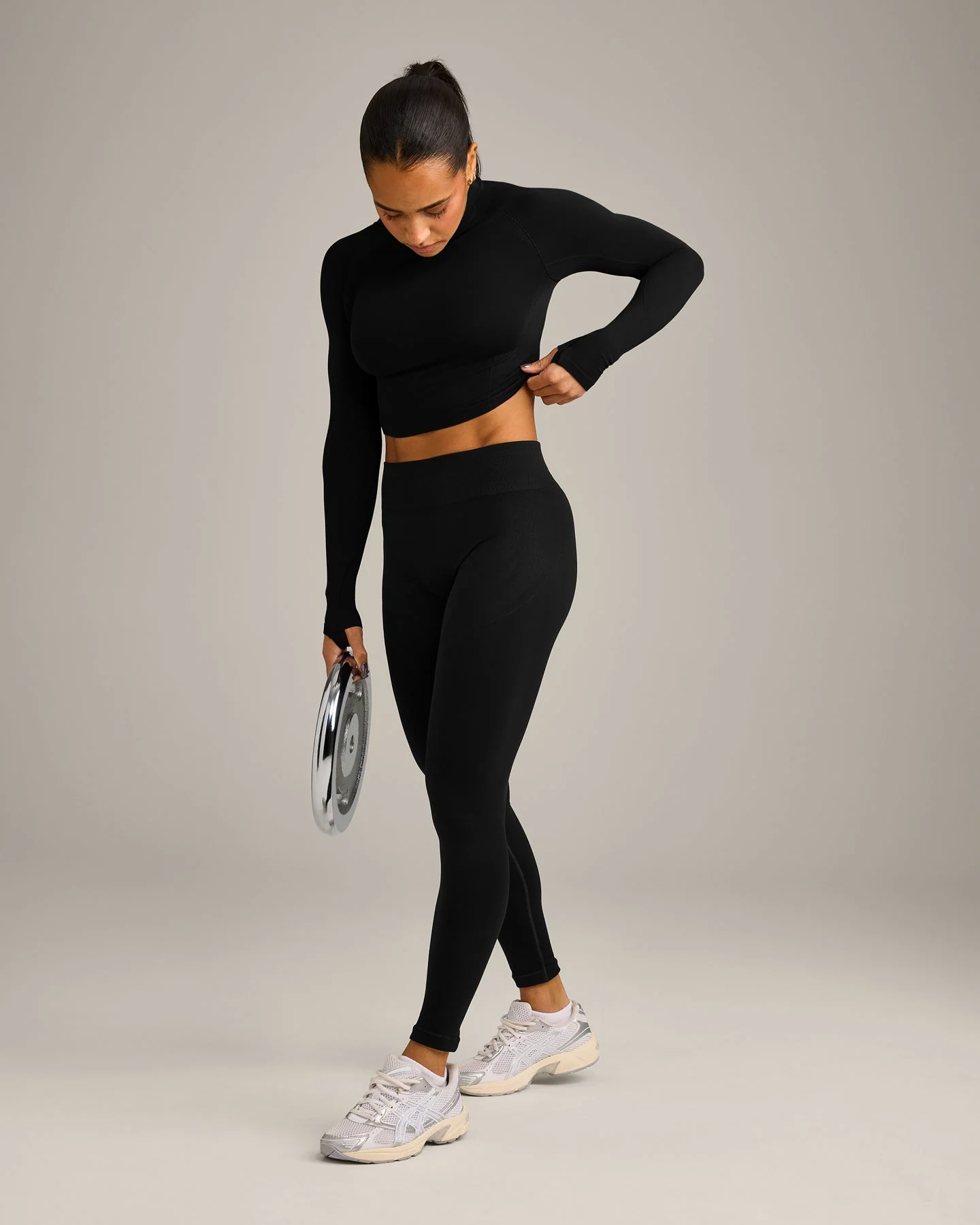 Oner Seamless Fitted Long Sleeve Mid Top | Soft Black - Image 3
