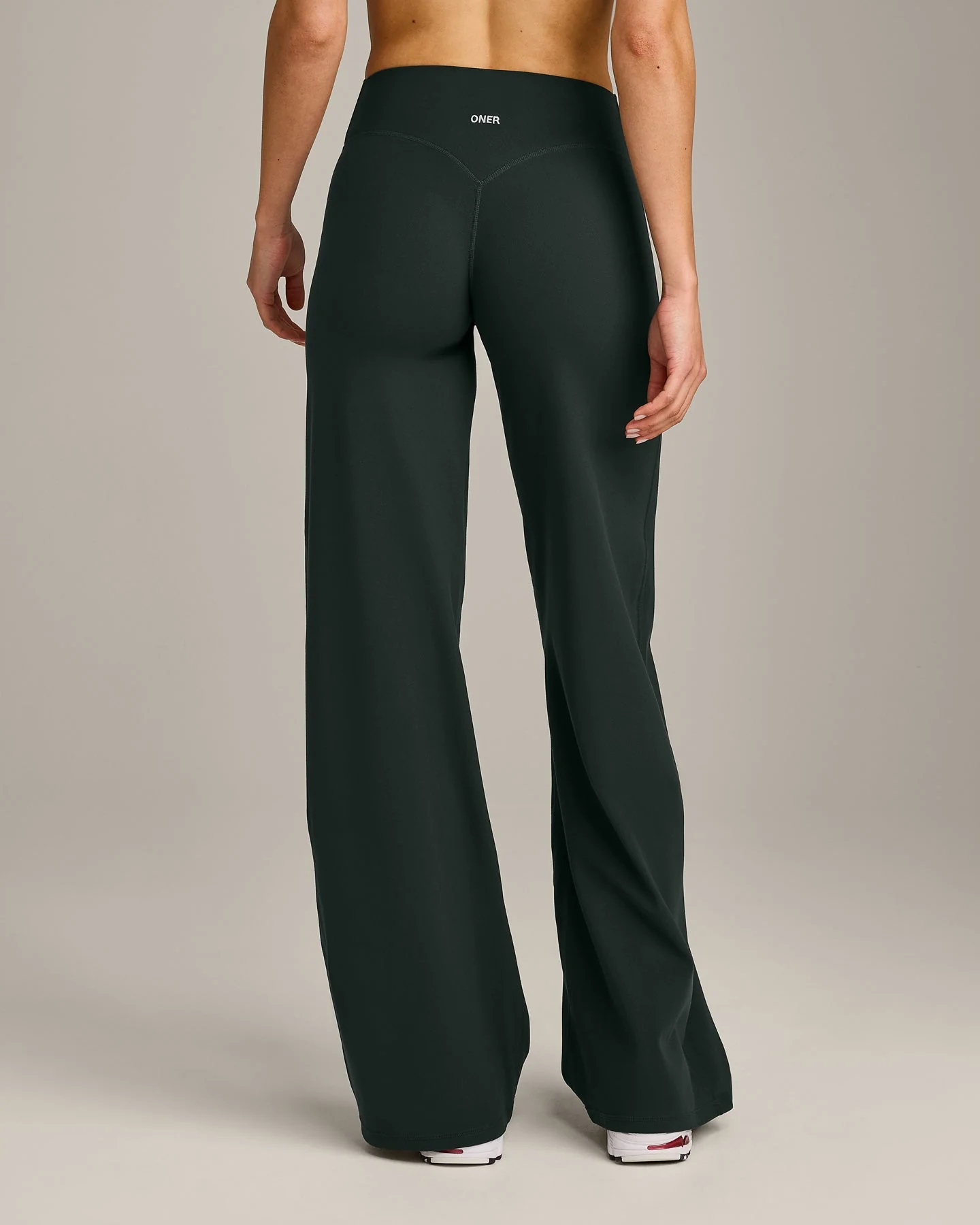 SoftMotion™ Straight Leg Bottoms with Grey Logo | Emerald Noir