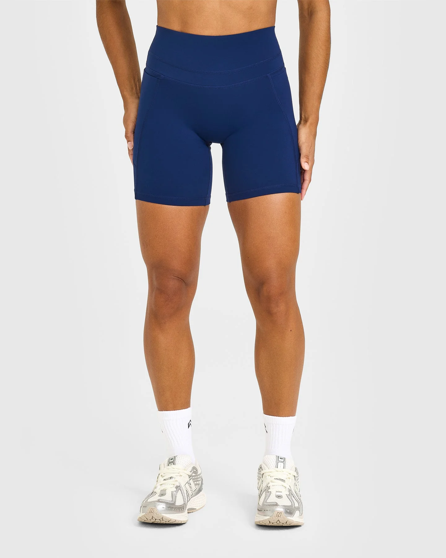 UnifiedMove™ High Waisted Pocket Shorts 6" | Midnight - Image 2